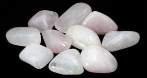 petalite tumbled stone