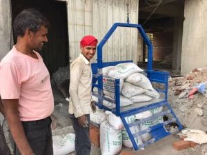 Cement Bags Lifting Machine