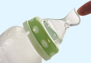 Spoon Style Silicone Baby Feeding Bottle