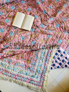 Pink(Base) Printed Cotton Quilt