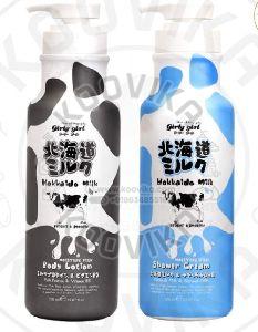 SCENTIO Girly Girl Hokkaido (Japanese Cream) Milk Moisture Rich (Intensive) Body Lotion 700ml & SCEN