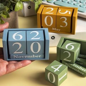 Wooden Table Calendar