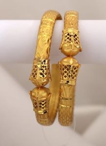 Ladies Party Wear Artificial Bangles