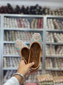 Ladies Punjabi Beaded Mojari