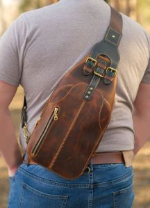 Mens Hunter Oil Pullup Leather Crossbody Sling Bag