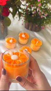 Mango Scented Daisy Candle