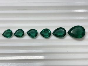 Emerald Synthetic Gemstones Pears All shape available