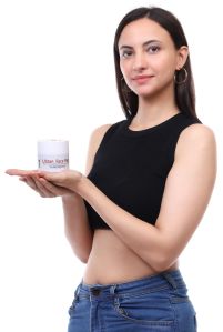 DERM EASE  UBTAN  FACE PACK