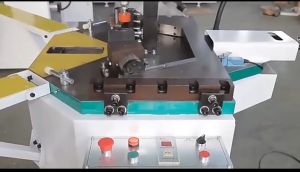 Aluminium Corner Crimping Machine