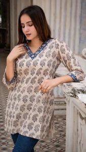 Ladies Printed Cotton Short Kurti