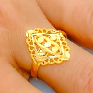 FINE LIGHTWEIGHT RING