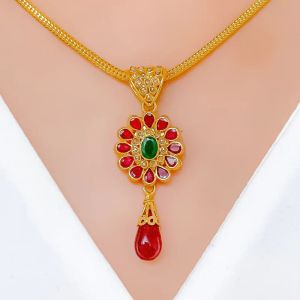 TRADITIONAL TASTEFUL DIAMOND PENDANT SET