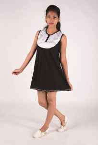 AV17-000D77 Ladies Short Dress