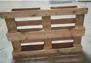 4 way wooden pallet