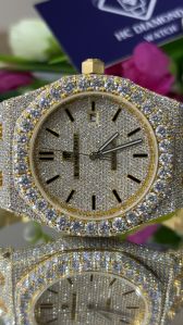 Diamond-Studded Watches Infinite Shine