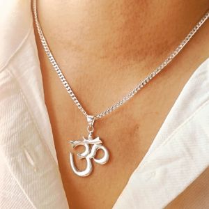 925 Silver Graceful Om Pendant