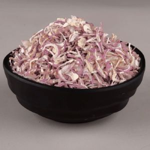 DEHYDRATED PINK ONION FLAKES