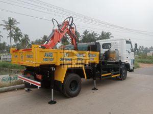 Whale Scoop Truck