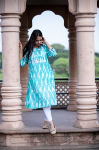 Ladies Pure Ikkat Cotton Kurti