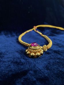 antique thushi necklace