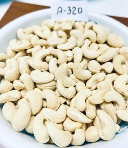 A320 Whole Cashew Nuts