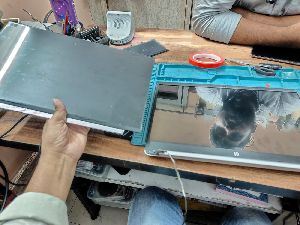 laptop screen repairing services