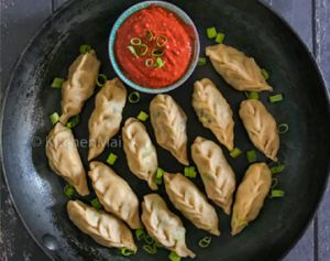 chicken momos