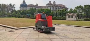 YT-X9 Ride On Scrubber Dryer