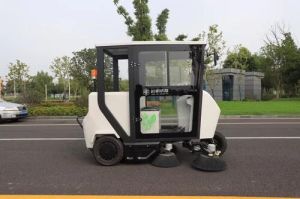 YT-K200 Three Wheeler Battery Operated Road Sweeping Machine