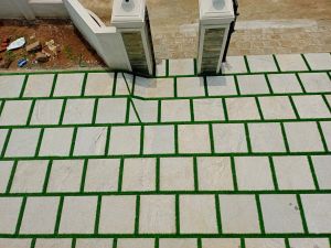 Bangalore Stone With Grass