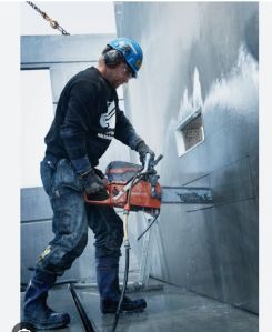 Concrete wall cutting service