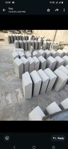 Concrete kerb stone