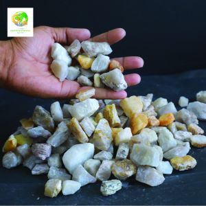20mm Semi Washed Quartz Grits