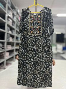 Ladies Black Designer Printed Kurti