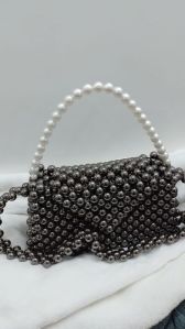 Luxurious pearl bead bag