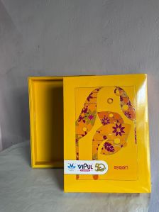 Customized Saree Packaging Box