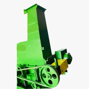 Tractor Mounted Wood Chipper With Production Capacity 2.5-Ton To 3-Ton Output Per Hour