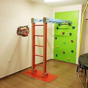 Climbing Monkey Bar