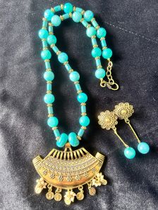Blue agate beads set