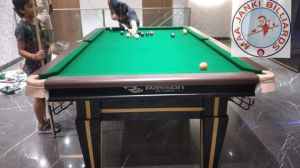 MAA JANKI Inflatable Billiard Pool Table with Accessories