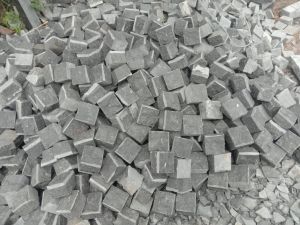 Machine Cut Granite Cobblestone