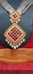pachi pendant