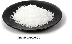 Stearyl Alcohol Flakes