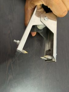 SS Earthing Clamp With Spiral Earthing Cable