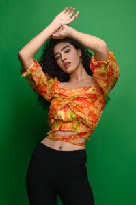 LADIES ORANGE CHIFFON TOP