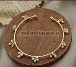 Ladies Stylish Pearl Bangle