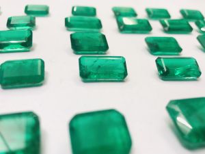 Natural Emerald Gemstone