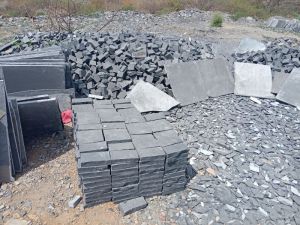 kadapa black stone cobbles