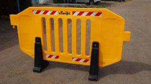 Red / Yellow LLDPE Road Safety Fence Barricade RSF-214012