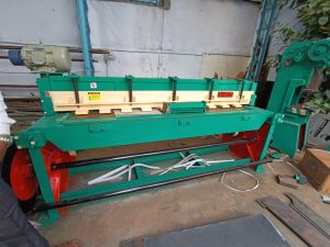 Under Crank Power Shearing Machine